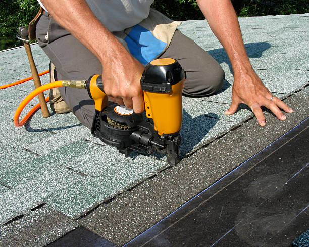 Quick and Trustworthy Emergency Roof Repair Services in Naples Park, FL